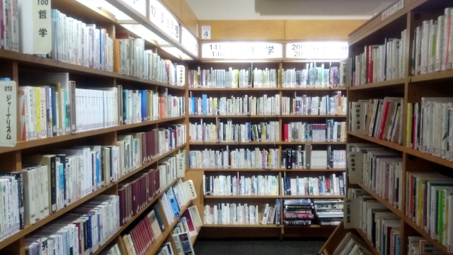 図書館を自分の書斎がわりに。読書量を増やしたいなら図書館も利用するのも手